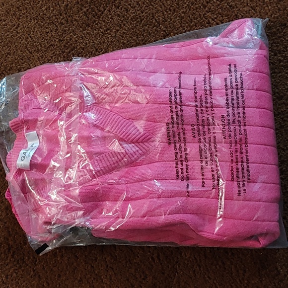 128. Ritz Sweater In Fuschia - Picture 6 of 6